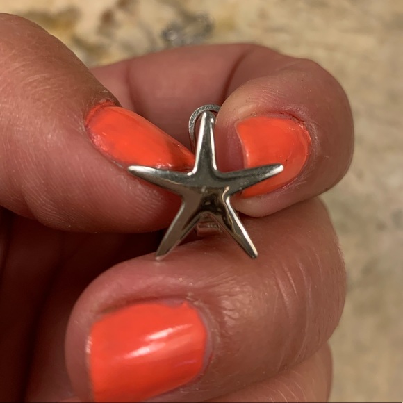 SOLD!    925 sterling silver starfish earrings - Picture 3 of 3